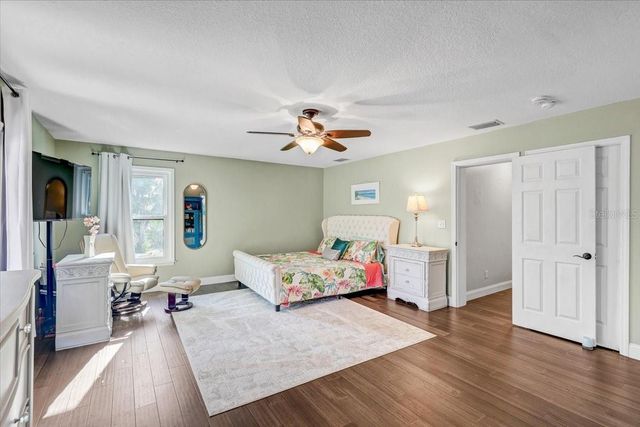 4710 STEARNS ROAD, Valrico, FL 33596