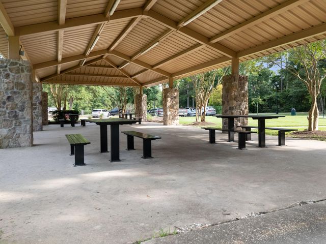 3318 W Benders Landing Boulevard, Spring, TX 77386