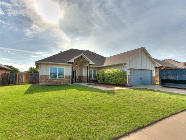 10624 Glover River Drive, Yukon, OK 73099
