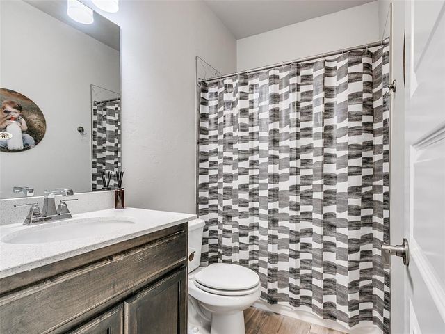 10624 Glover River Drive, Yukon, OK 73099