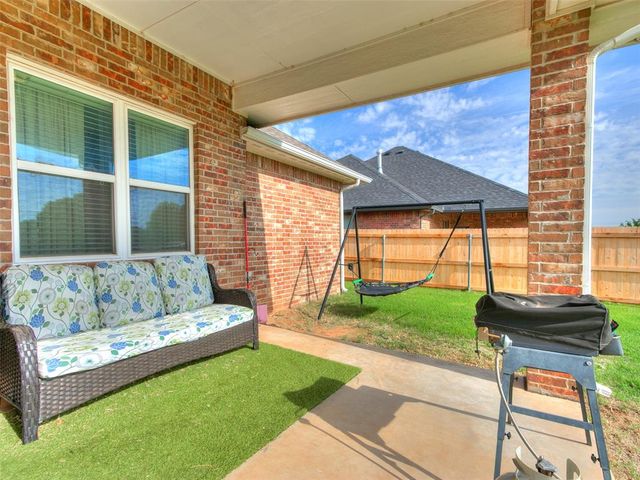 10624 Glover River Drive, Yukon, OK 73099