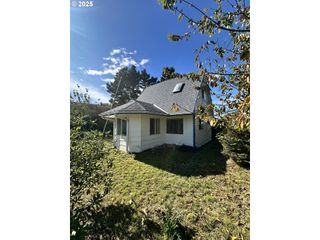 6835 Sw GALLEY Ave, Lincoln City, OR 97367