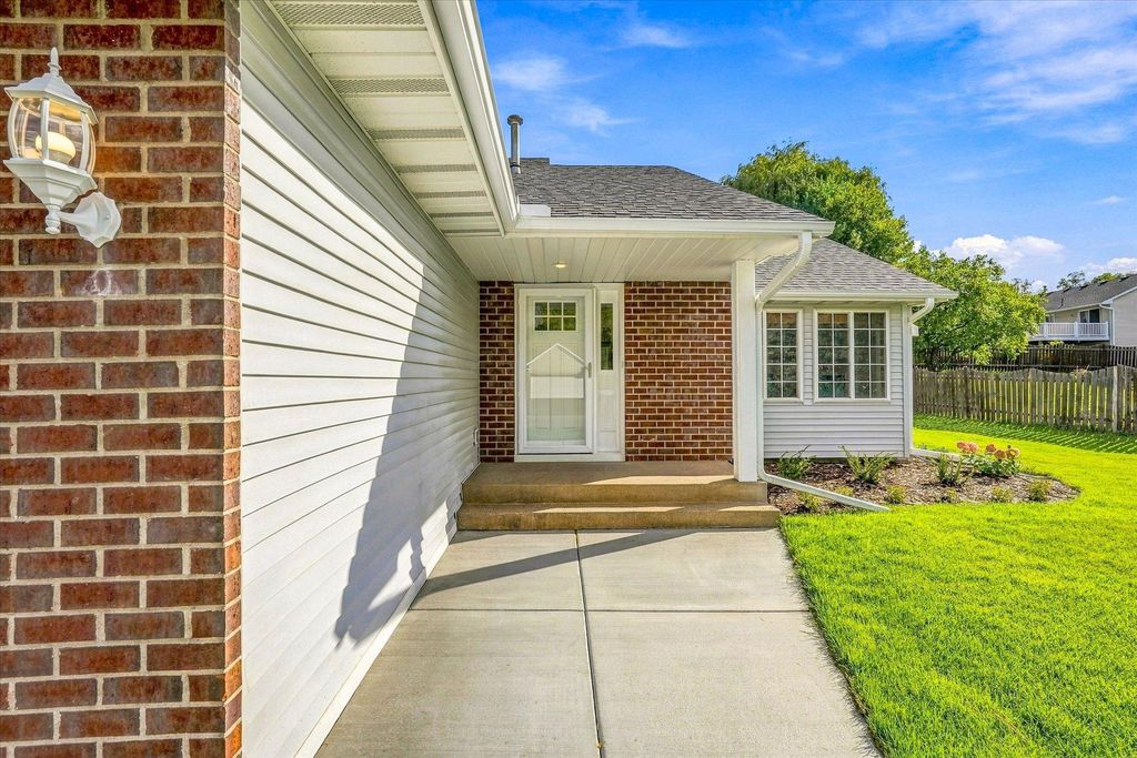 342 Parkview Lane S, Maplewood, MN 55119 — photo 3