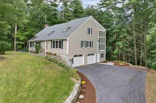 38 Sharon Road, Windham, NH 03087