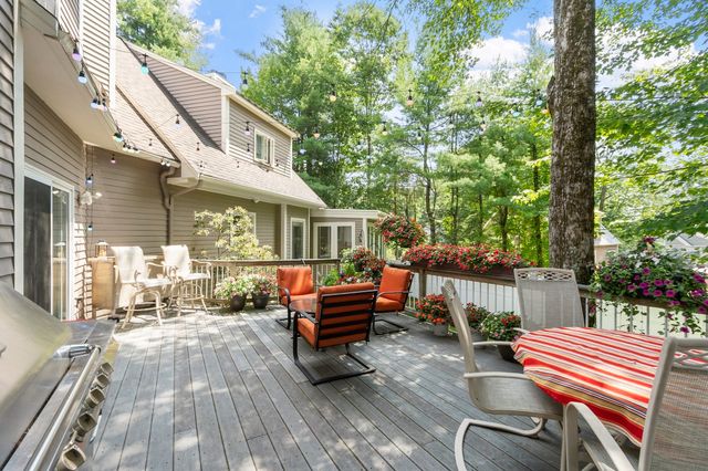 115 Village Xing, Fitchburg, MA 01420