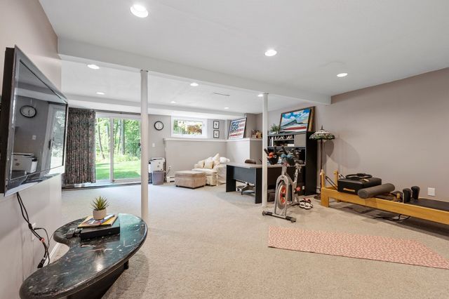 115 Village Xing, Fitchburg, MA 01420
