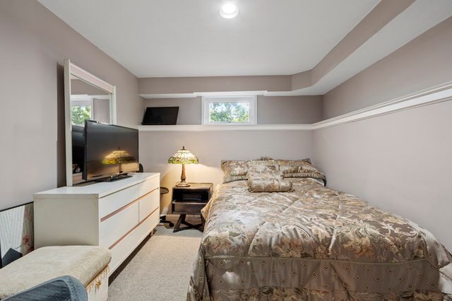 115 Village Xing, Fitchburg, MA 01420
