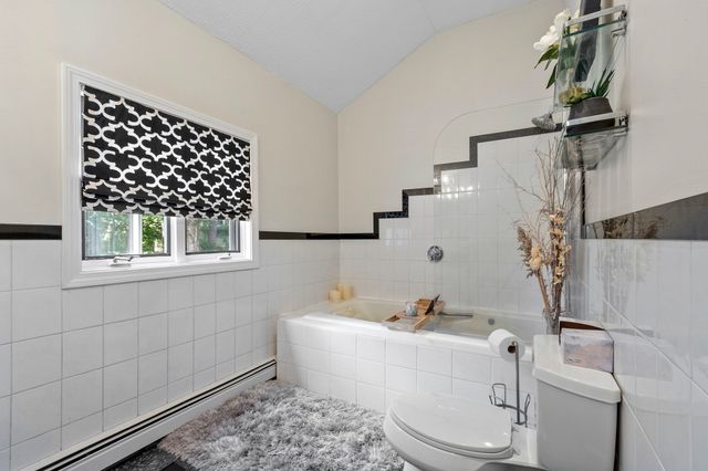 115 Village Xing, Fitchburg, MA 01420