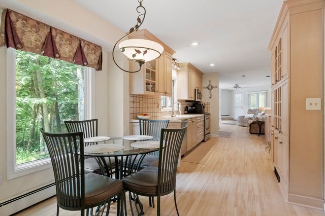 115 Village Xing, Fitchburg, MA 01420