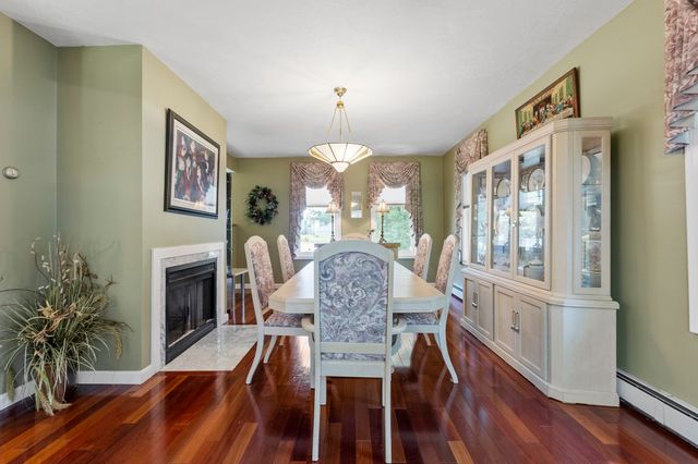115 Village Xing, Fitchburg, MA 01420