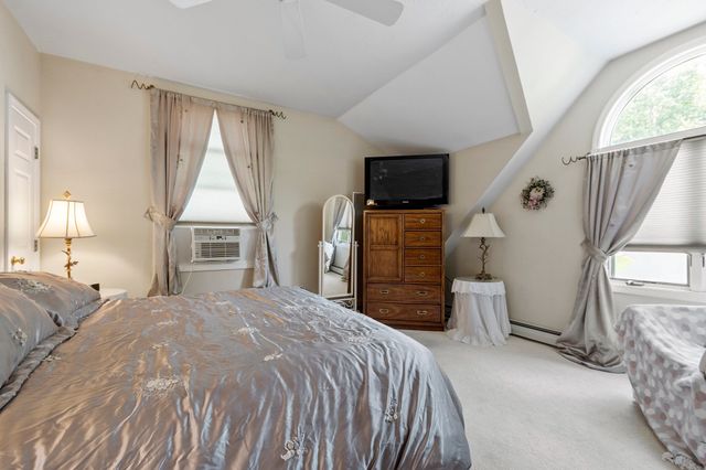 115 Village Xing, Fitchburg, MA 01420