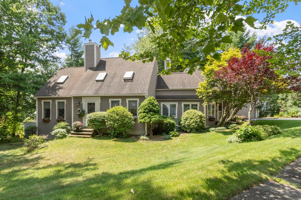 115 Village Xing, Fitchburg, MA 01420