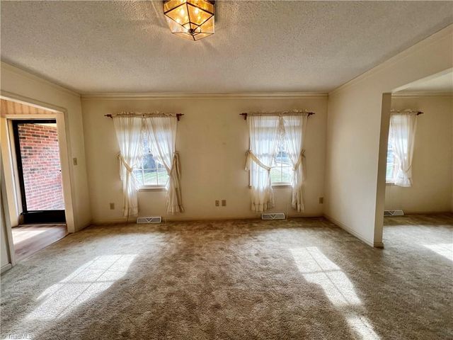 3806 Bentbrook Drive, High Point, NC 27265