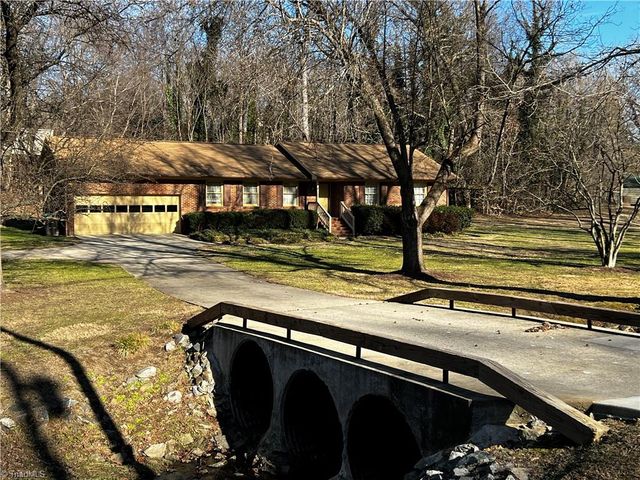 3806 Bentbrook Drive, High Point, NC 27265