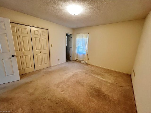 3806 Bentbrook Drive, High Point, NC 27265