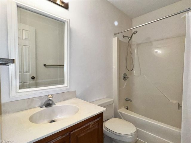 3806 Bentbrook Drive, High Point, NC 27265