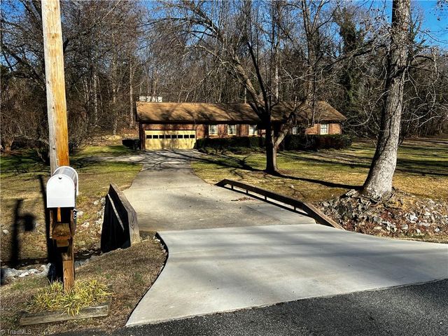 3806 Bentbrook Drive, High Point, NC 27265