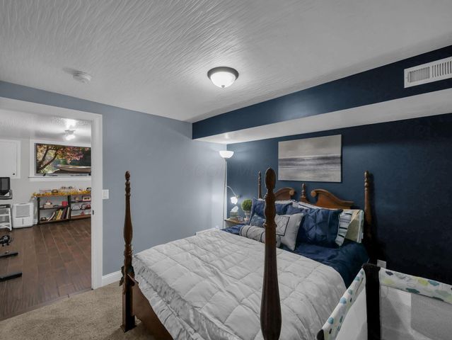 3704 Carlotta Street, Grove City, OH 43123