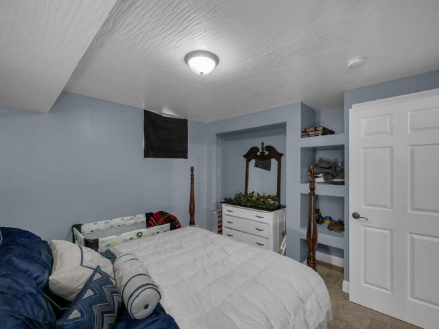 3704 Carlotta Street, Grove City, OH 43123