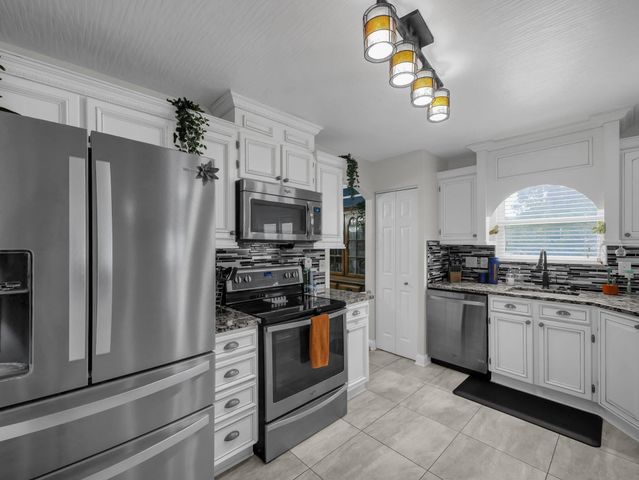 3704 Carlotta Street, Grove City, OH 43123