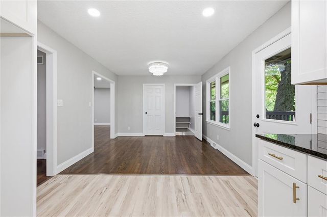 3720 Crescent Avenue, Kansas City, MO 64133