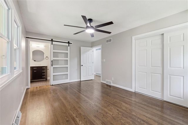 3720 Crescent Avenue, Kansas City, MO 64133