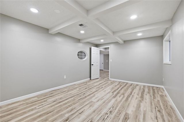 3720 Crescent Avenue, Kansas City, MO 64133