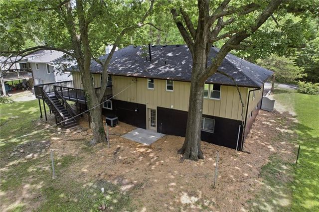 3720 Crescent Avenue, Kansas City, MO 64133