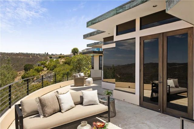 1505 Skyline Drive, Laguna Beach, CA 92651