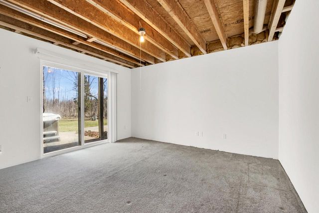 511 Acacia DRIVE, Grafton, WI 53024