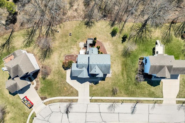 511 Acacia DRIVE, Grafton, WI 53024