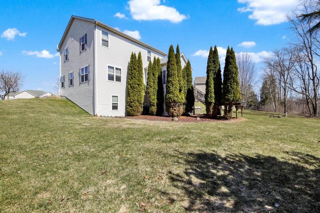 511 Acacia DRIVE, Grafton, WI 53024