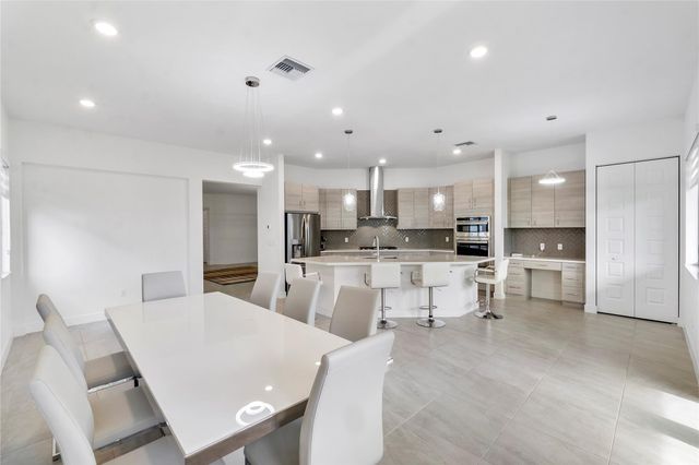 10710 Aqua Ct, Parkland, FL 33076