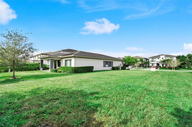 10710 Aqua Ct, Parkland, FL 33076