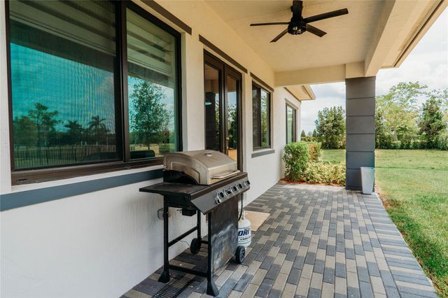 10710 Aqua Ct, Parkland, FL 33076