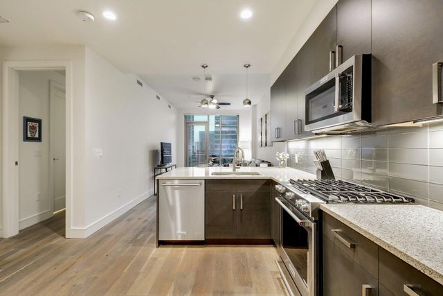 222 West Ave 1911, Austin, TX 78701