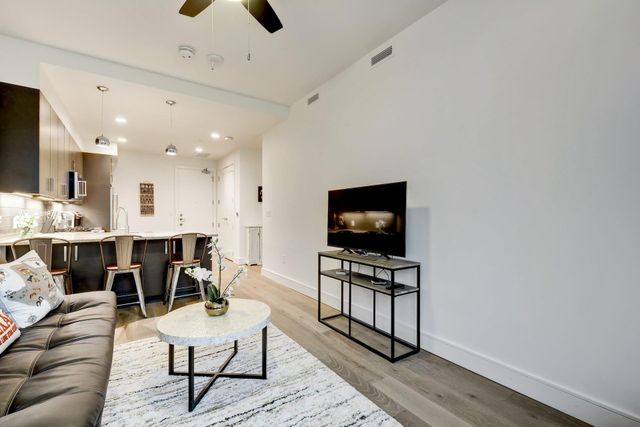 222 West Ave 1911, Austin, TX 78701