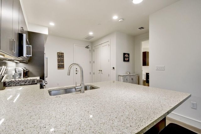 222 West Ave 1911, Austin, TX 78701