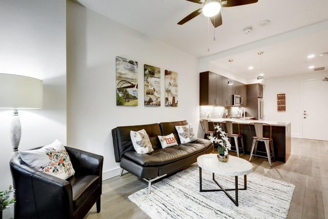 222 West Ave 1911, Austin, TX 78701