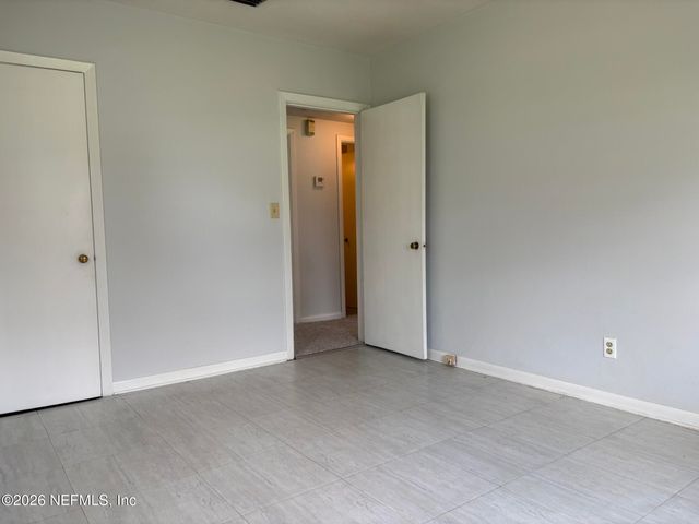 5051 LEXINGTON Avenue, Jacksonville, FL 32210