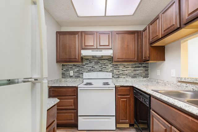 3641 W Northgate Drive 105, Irving, TX 75062