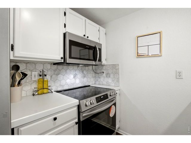 808 Gabriel Ct, Dacono, CO 80514