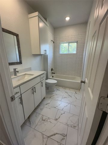 817 E Jefferson Street, Sulphur Springs, TX 75482
