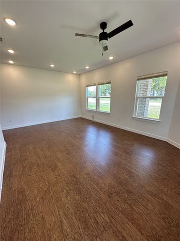 817 E Jefferson Street, Sulphur Springs, TX 75482