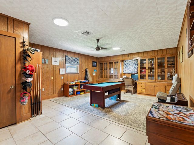 1201 Fm 1862, Blessing, TX 77419
