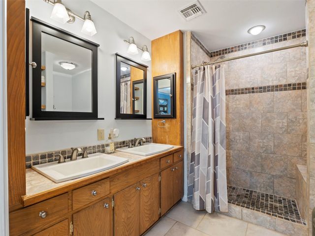 1201 Fm 1862, Blessing, TX 77419