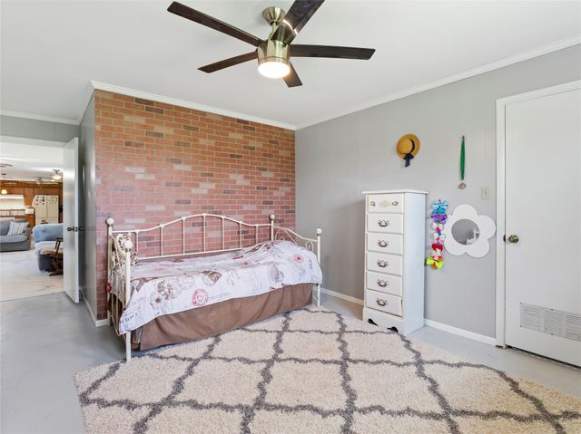1201 Fm 1862, Blessing, TX 77419