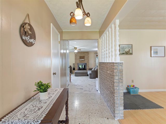 1201 Fm 1862, Blessing, TX 77419