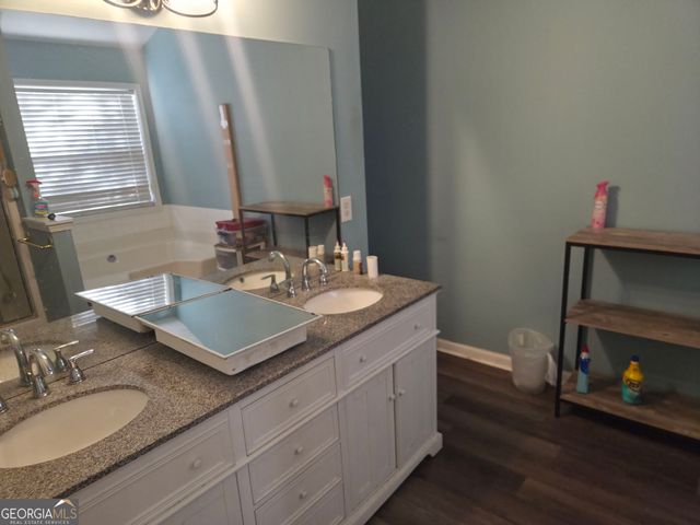 552 Keldron Drive, Lawrenceville, GA 30045