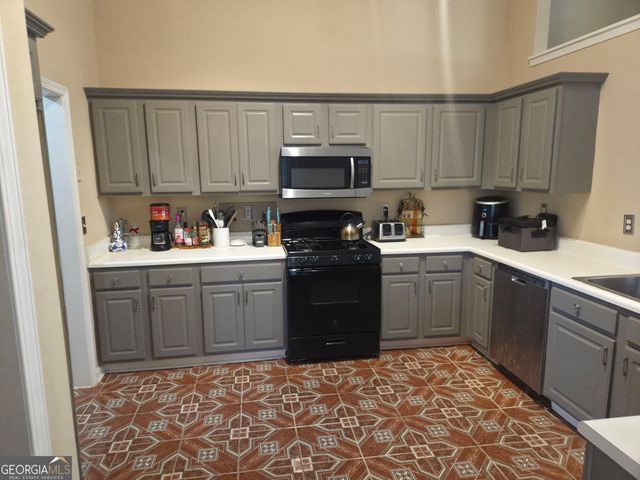 552 Keldron Drive, Lawrenceville, GA 30045